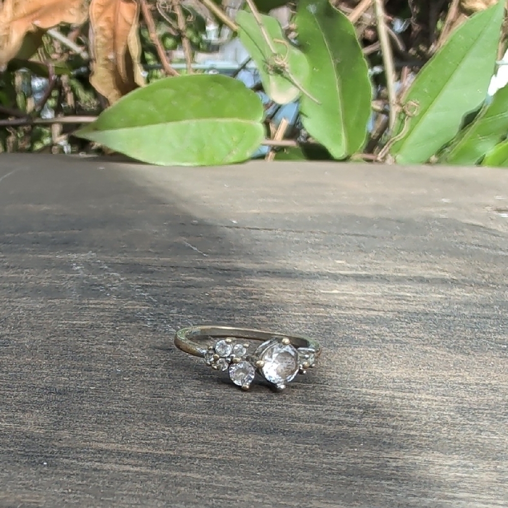 Dazzling Vintage Gold and Silver Women's Ring 6/7